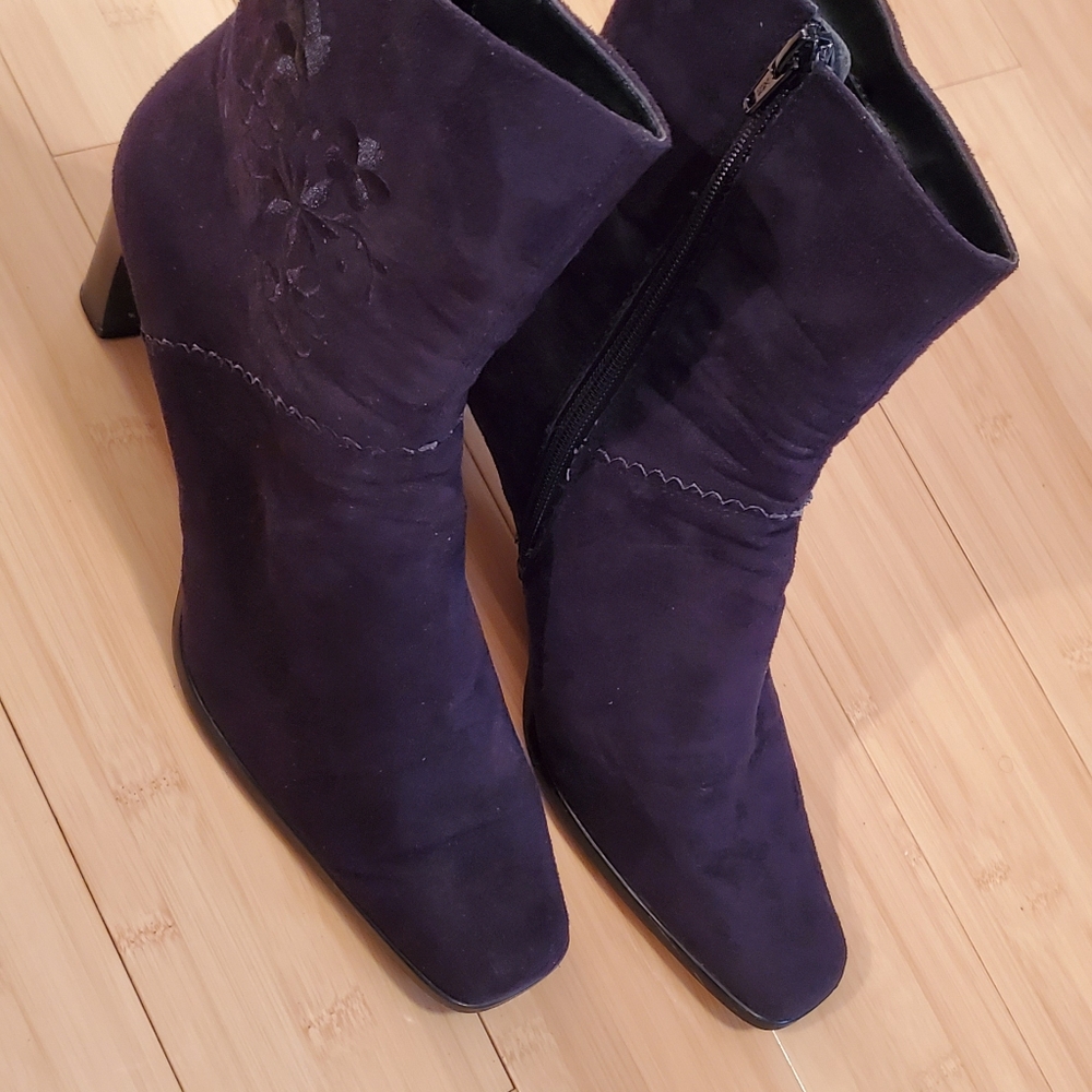 Judith suede boots